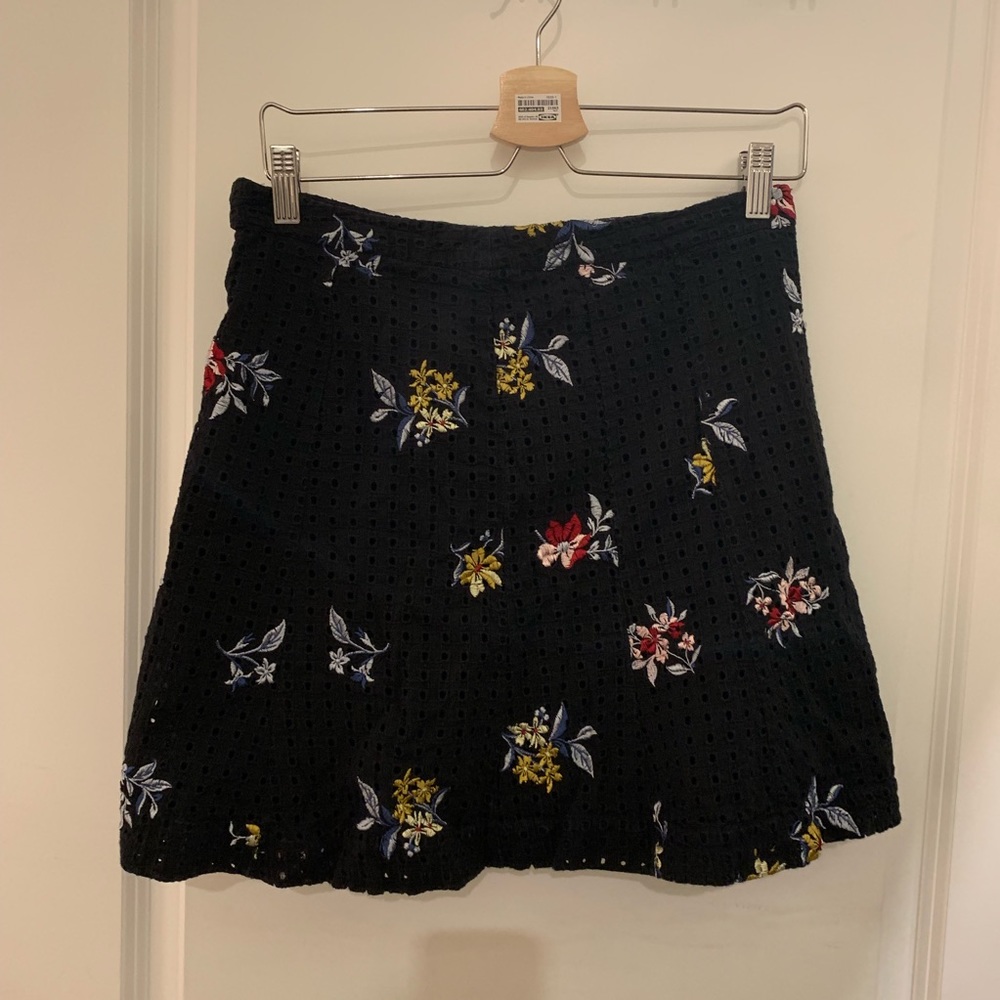Ann Taylor Skirt 8 Petite